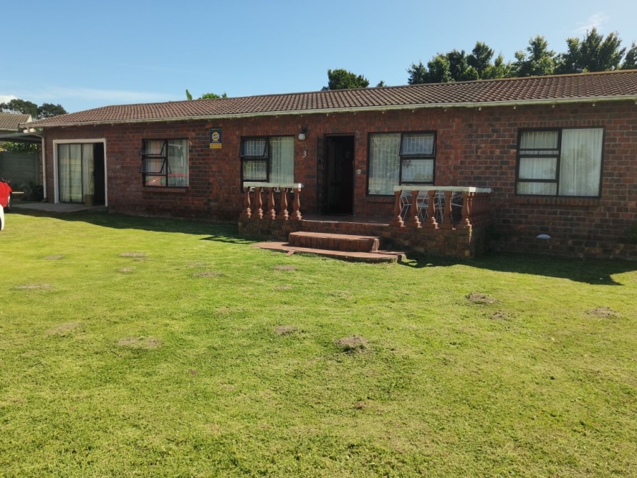 To Let 3 Bedroom Property for Rent in Sherwood Eastern Cape